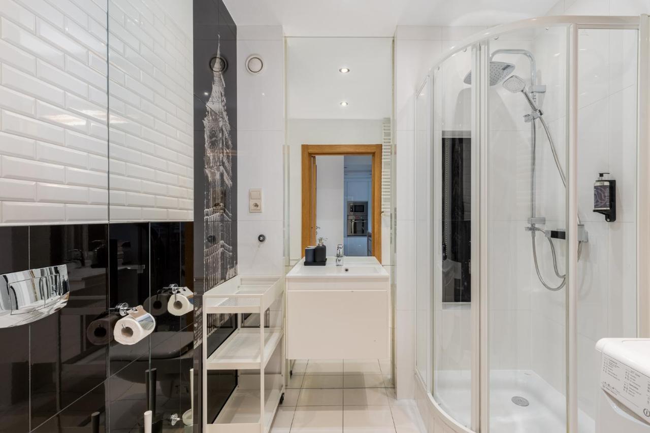 Modern Apartments With Free Parking Spot Krakow Luaran gambar